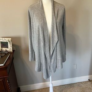 𝅺Liz Clairborne gray cardigan